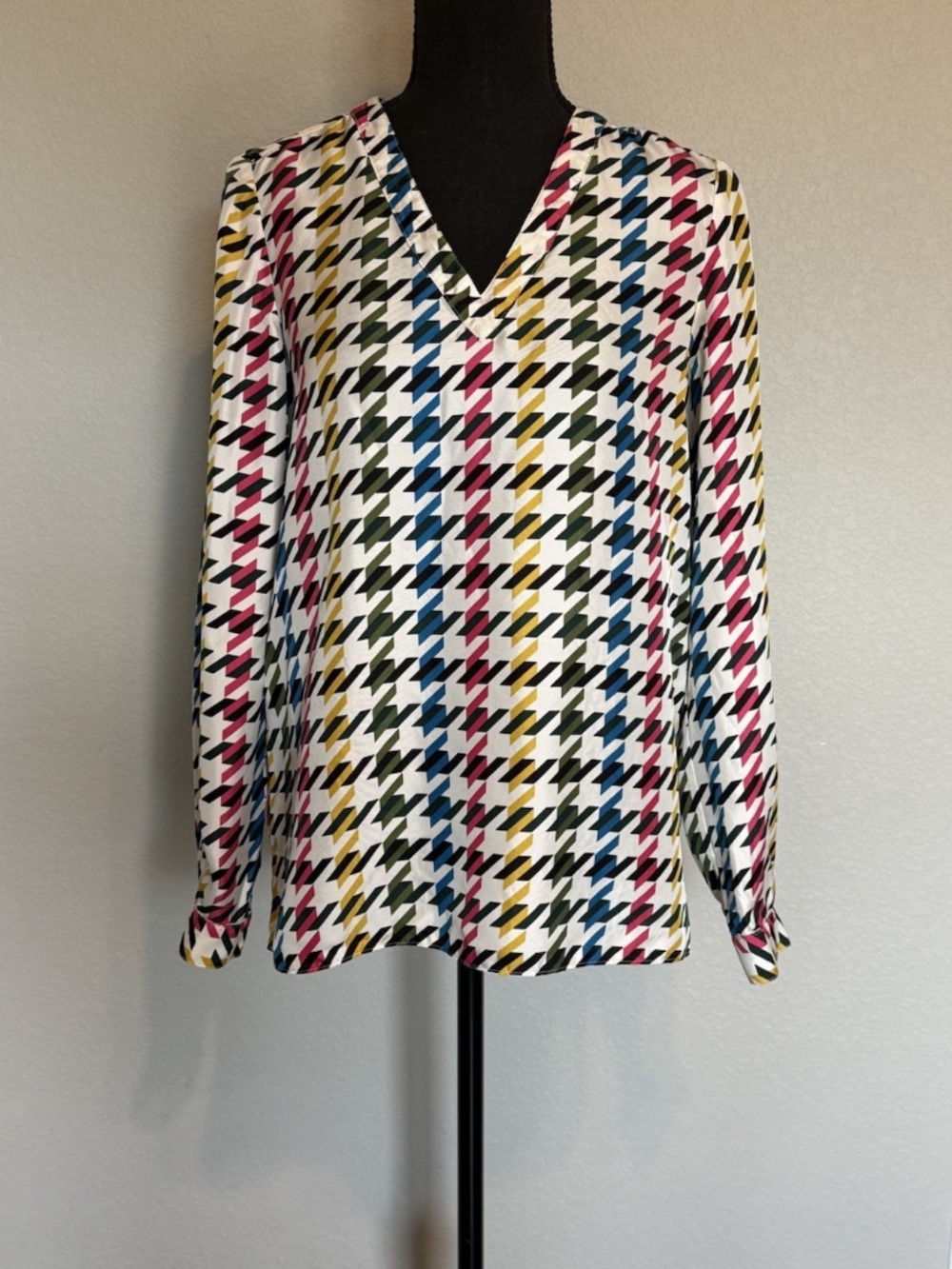 Carlisle Collection Womens Size 2 Ivory Multicolor Silk Print Blouse